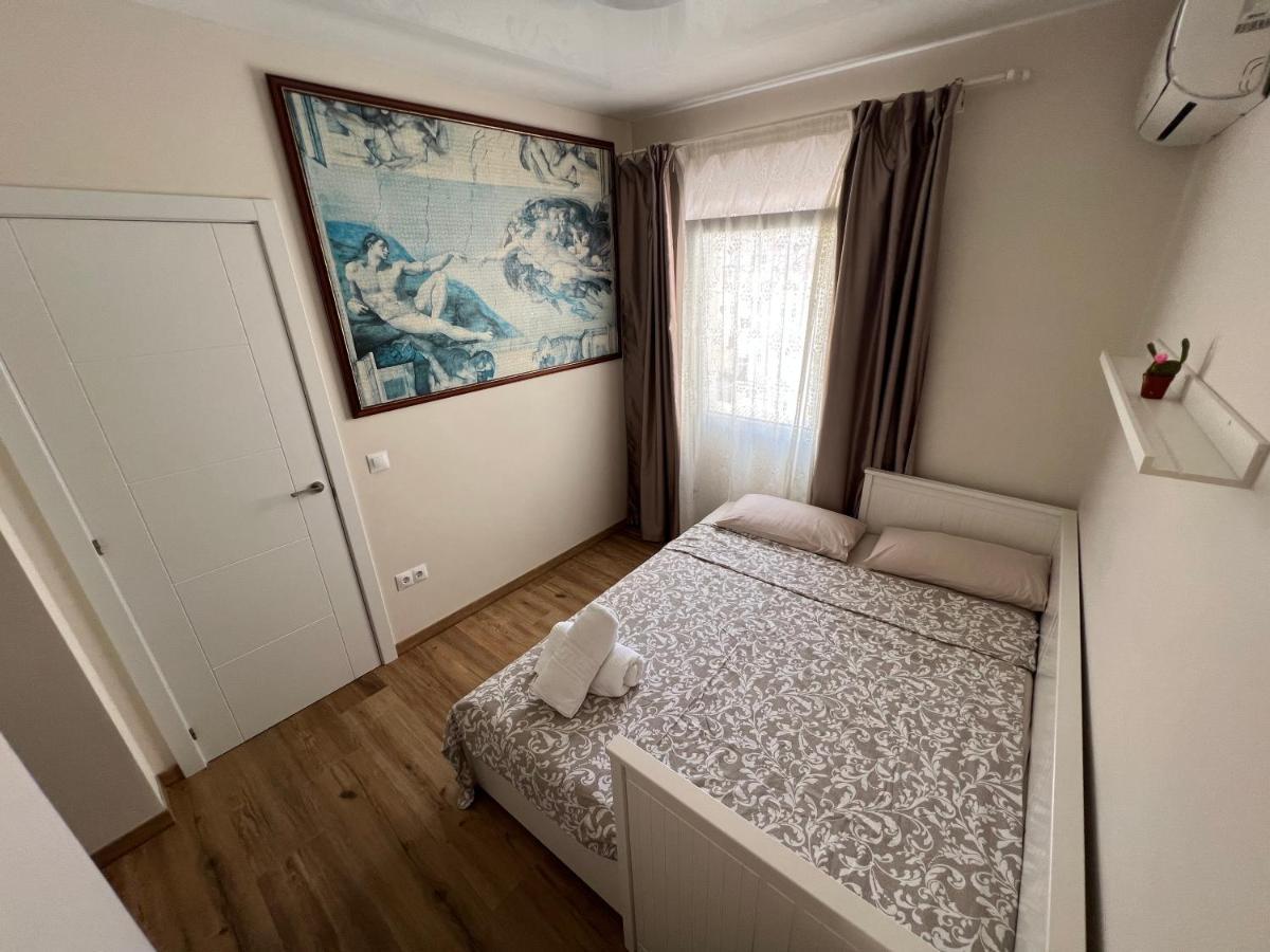 Genuar Apartments Malaga Center. Free Parking מראה חיצוני תמונה